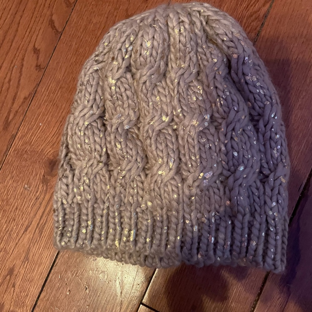 Knit hat with Gold sparkle